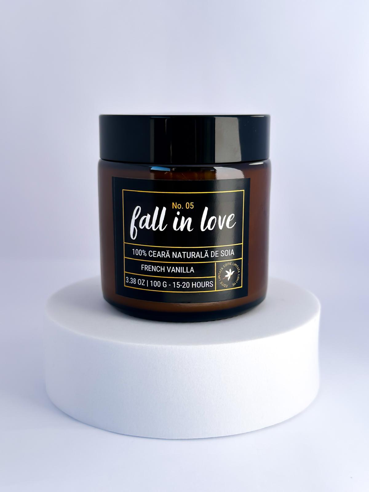 Fall in Love No. 05 – Lumânare parfumată cu vanilie franțuzească