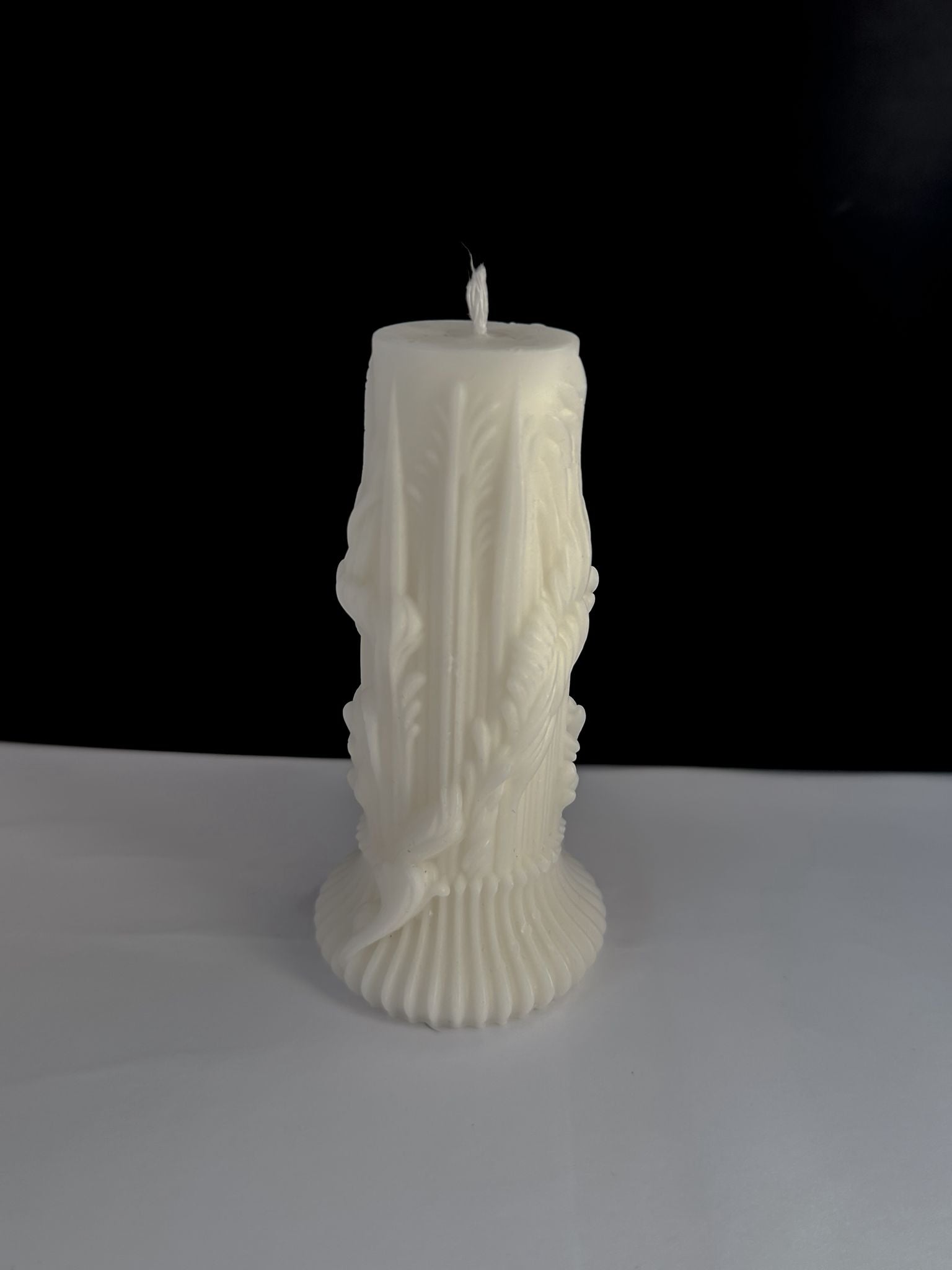 Athena’s Column 1.0 - Lumânare sculpturală din ceară de soia